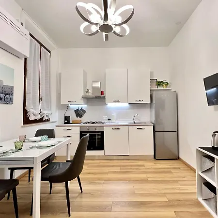 Mazzini101apartment * Φεράρα